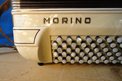 Hohner-Morino-Artiste-IV-signiert-Morino-3